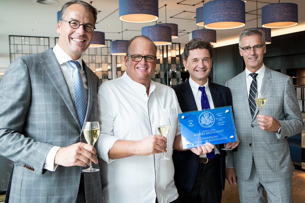 Baron Philippe de Rothschild Sereys bezoekt Ambassadeurs